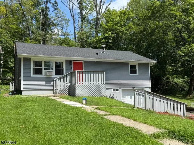 6 Polk Pl, Vernon Twp., NJ 07462