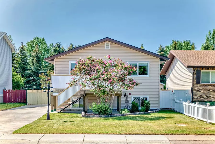 440 Big Springs DR Southeast, Airdrie, AB T4A 1A2