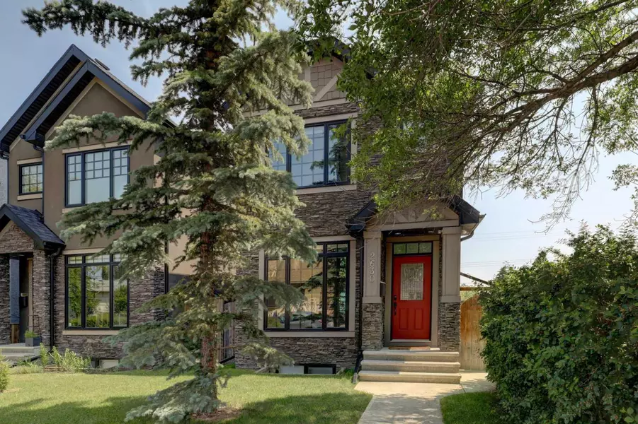 2630 33 ST SW, Calgary, AB T3E 2T5