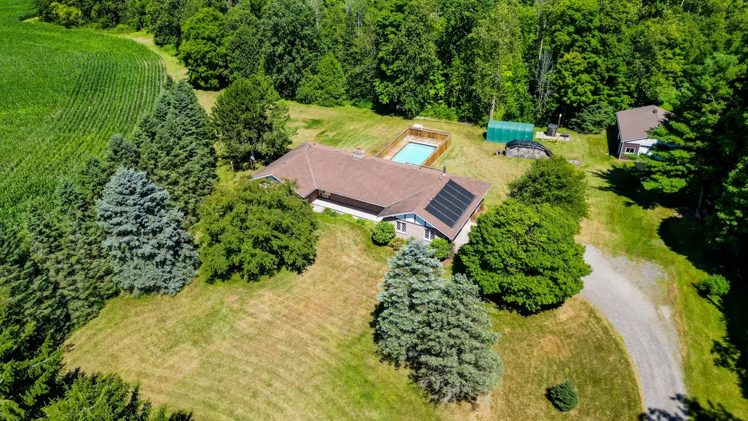 1327 Wilmot Centre RD, Wilmot, ON N3A 3K2