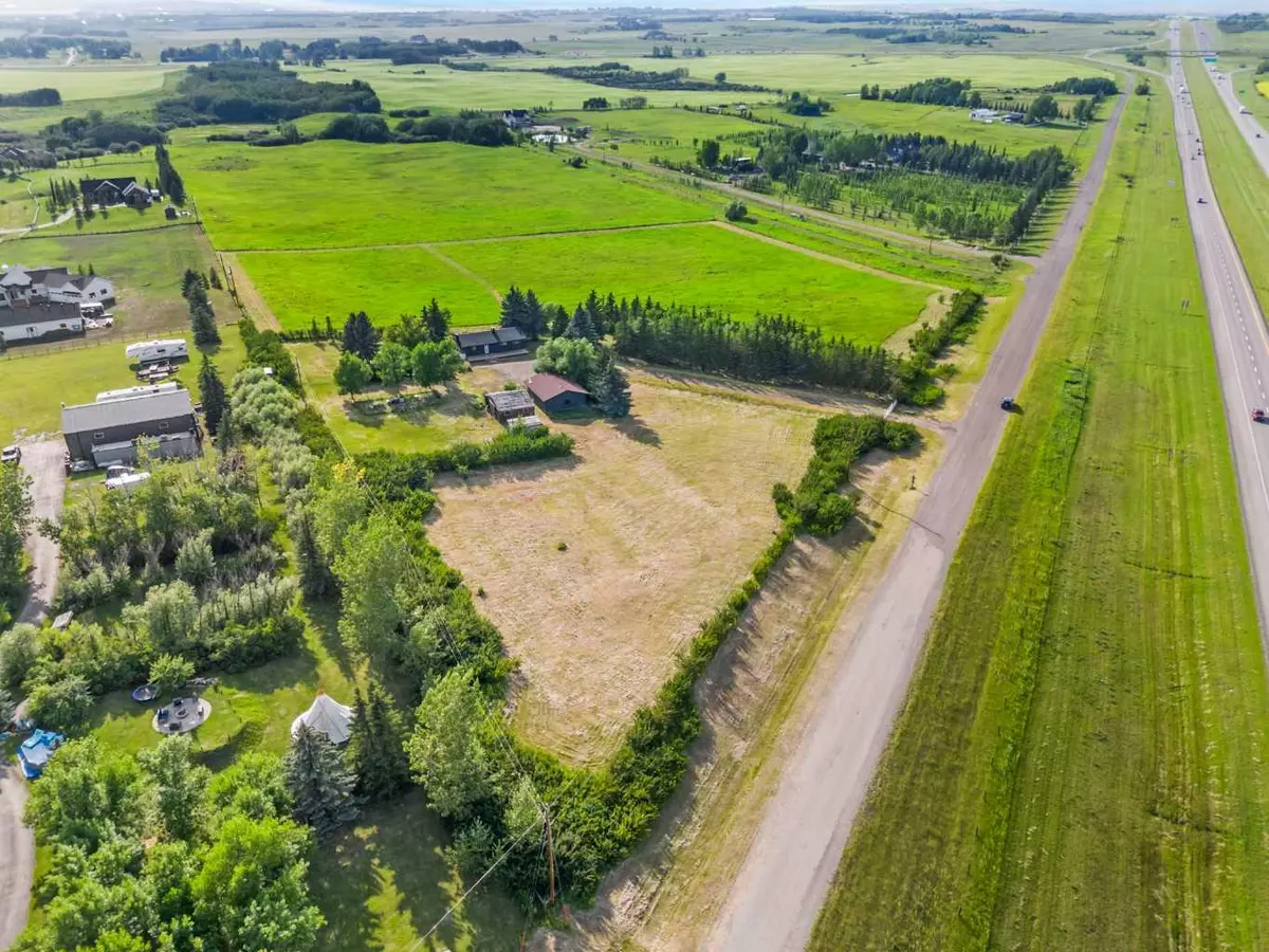 Rural Foothills County, AB T1S 1A2,290099 1016 DR E