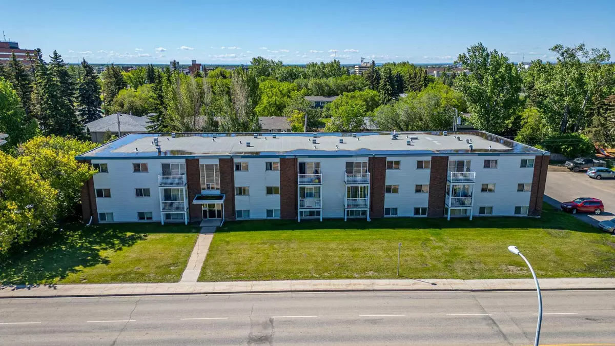 Grande Prairie, AB T8V 1N5,9807 108 AVE #208
