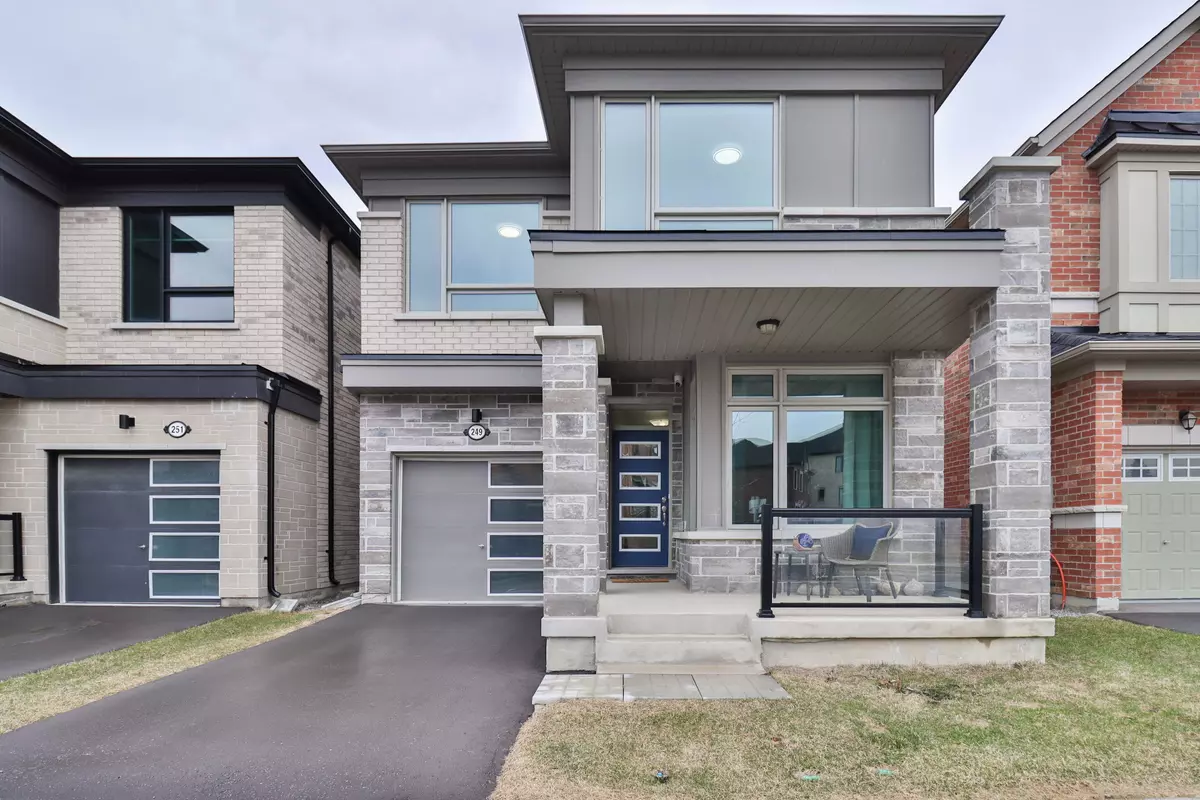Markham, ON L6C 3K6,249 Beaverbrae DR