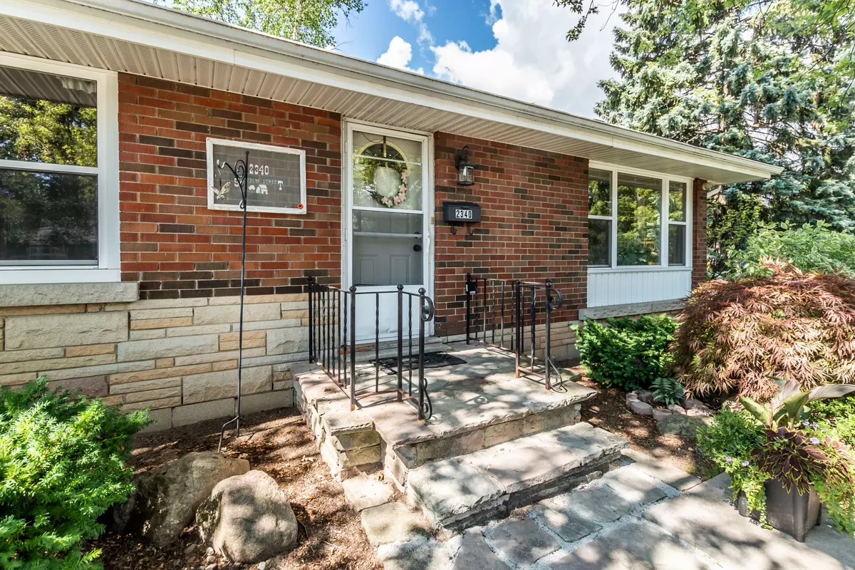 Burlington, ON L7R 1W7,2340 Sharron ST