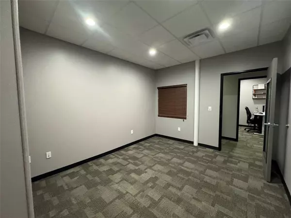 Burleson, TX 76028,120 S Main Street #223