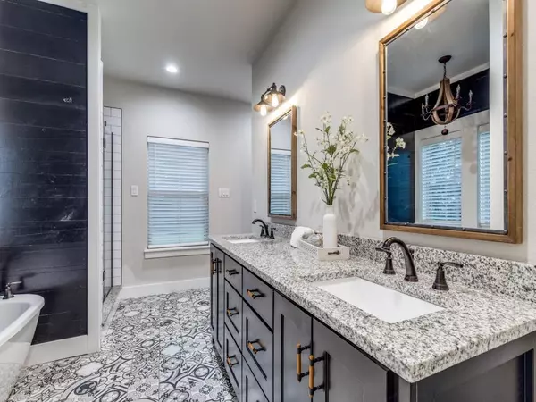 Whitewright, TX 75491,714 Dixie Lane