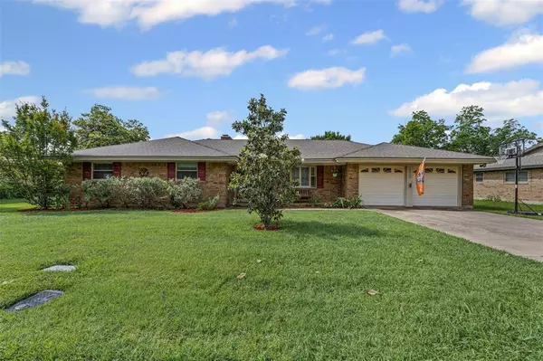 Fort Worth, TX 76133,3825 Lawndale Avenue