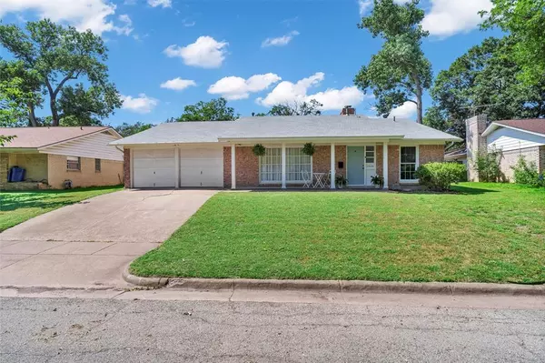 Fort Worth, TX 76133,2808 Wren Avenue