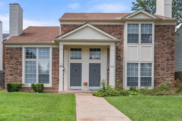Arlington, TX 76014,1523 Creek Bank Lane