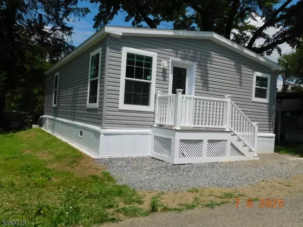 Oxford Twp., NJ 07863,82 Back Street