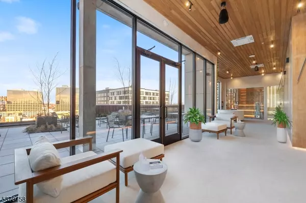 65 McWhorter #211, Newark City, NJ 07105