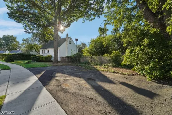 Little Ferry Boro, NJ 07643,1 Velock Dr