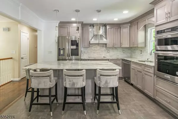 11 Ginger Ln, Sparta Twp., NJ 07871