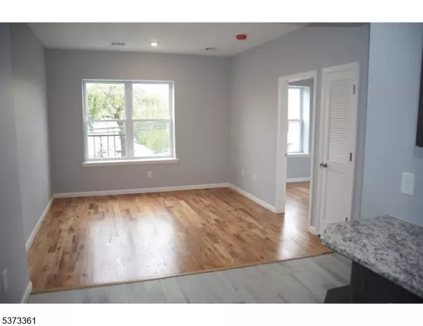 201 Marshall St, Elizabeth City, NJ 07206