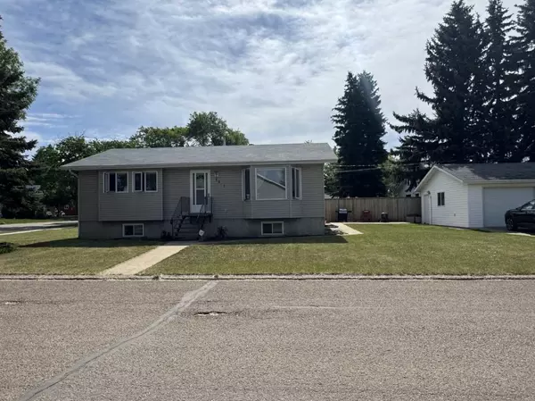 1201 7 AVE, Wainwright, AB T9W 1G1