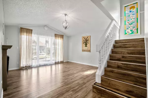 Calgary, AB T2W 4L7,29 Woodglen CRES SW