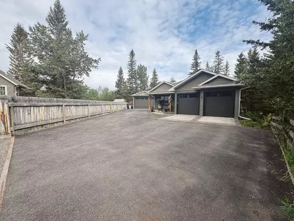 Sundre, AB T0M1X0,8 Prairie Creek Close
