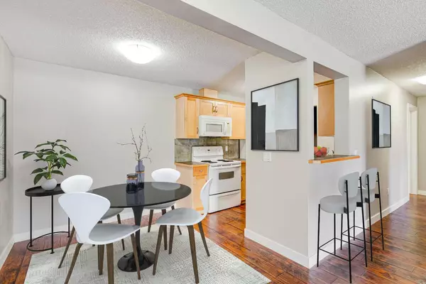 Calgary, AB T2W 5H1,13045 6 ST SW #4211