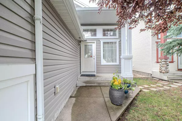 Calgary, AB T2Y4E8,192 Somerglen Common Southwest