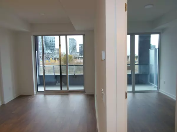 Toronto C01, ON M5V 3G4,9 Tecumseth ST #418