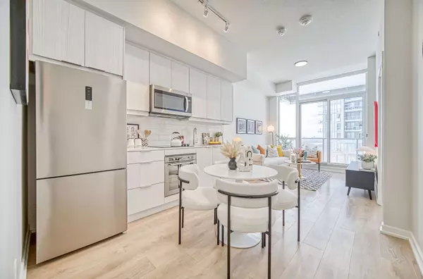 Toronto C15, ON M2J 1M1,32 Forest Manor RD #317