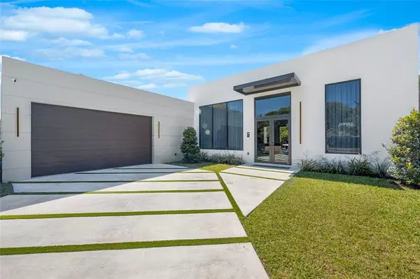 Plantation, FL 33324,1000 SW 93rd Ave