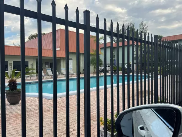 Fort Lauderdale, FL 33311,809 W Oakland Park Blvd #K9