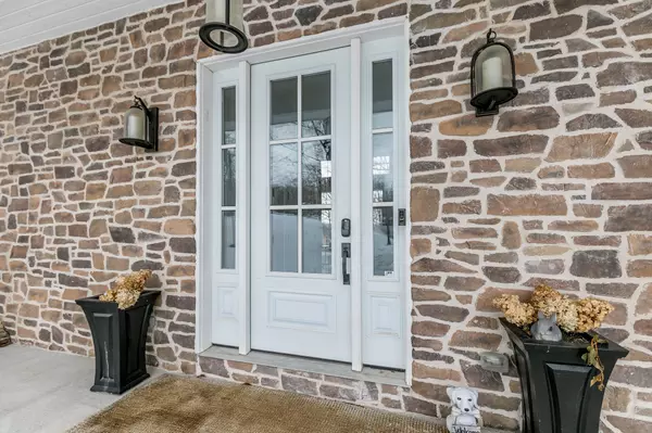 Springwater, ON L9X 0J1,16 Heron BLVD