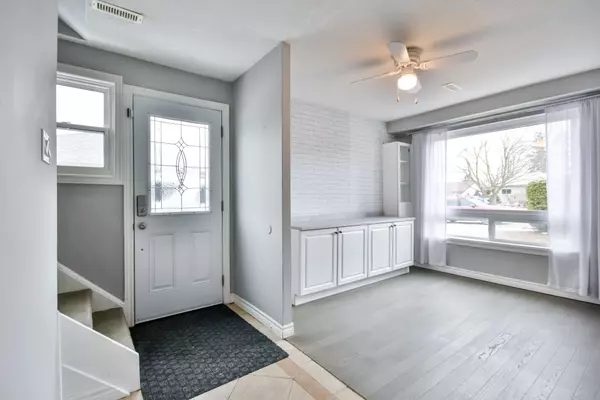 Barrie, ON L4N 4Y7,247 Letitia ST