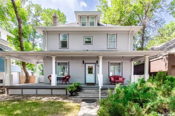 1116 Clifton AVENUE, Moose Jaw, SK S6H 3L5