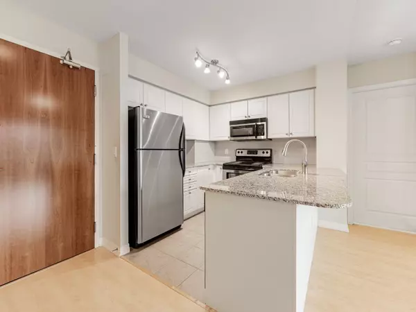 Toronto W09, ON M9P 0A1,1403 Royal York RD #1207