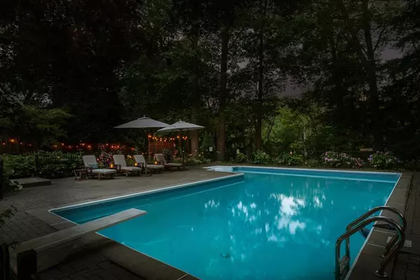 Mississauga, ON L5J 3E4,1258 Ravine DR