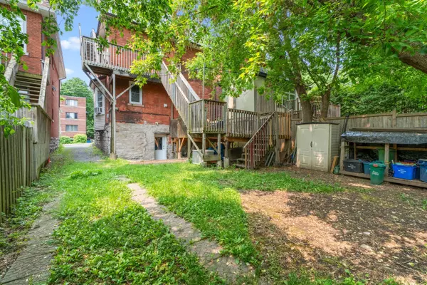 Lower Town - Sandy Hill, ON K1N 7Z5,339 Chapel ST