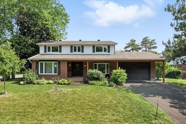 126 Hawk CRES, Hunt Club - Windsor Park Village And Area, ON K1V 9G7