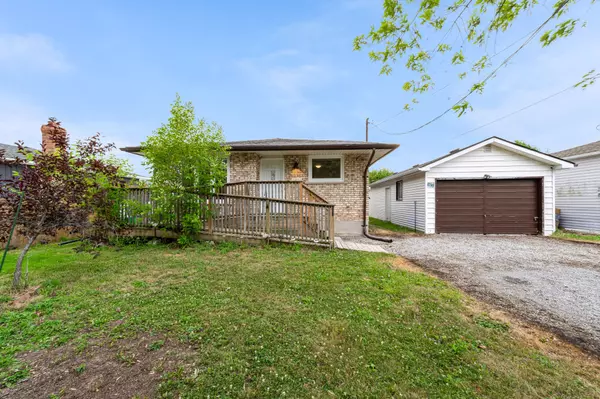636 Crescent RD, Fort Erie, ON L2A 4P8