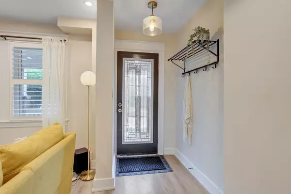 Hamilton, ON L8M 3E4,39 East Bend AVE S