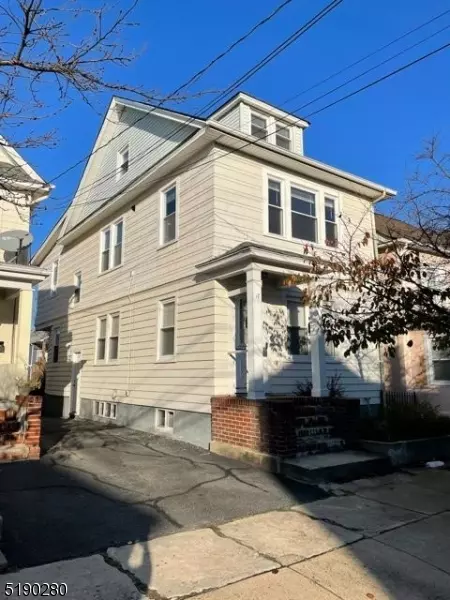 17 Mechanic St #2, Millburn Twp., NJ 07041