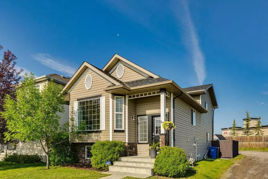 47 Cimarron Grove Close, Okotoks, AB T1S 2L7