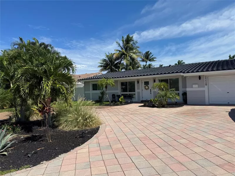 2228 SE 10th St, Pompano Beach, FL 33062
