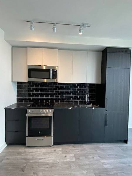 285 Dufferin ST #725, Toronto W01, ON M6K 0J2