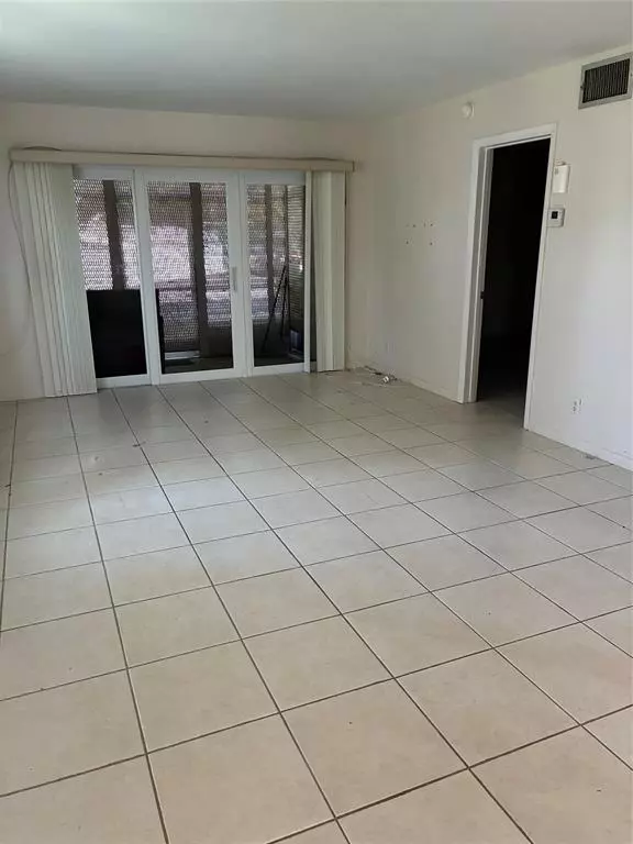 Oakland Park, FL 33334,2970 NE 16 ave #B115