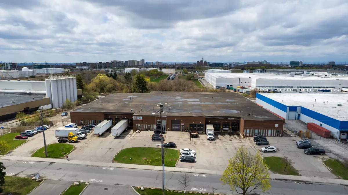 Toronto W05, ON M3J 2J4,400 Flint RD #1