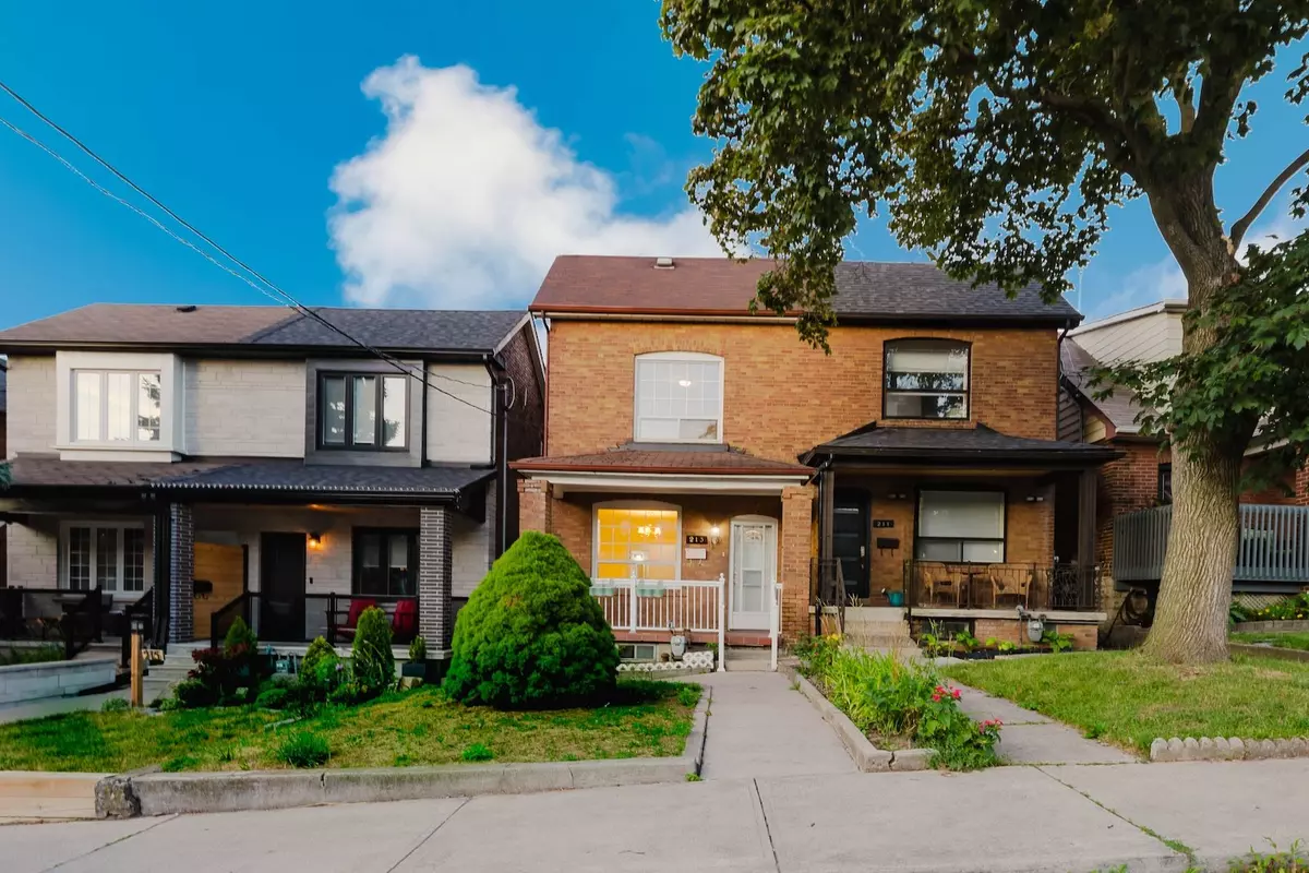 Toronto W03, ON M6E 4W6,213 Gilbert AVE