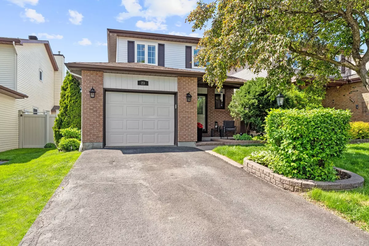 Barrhaven, ON K2J 2M7,23 Glacier ST