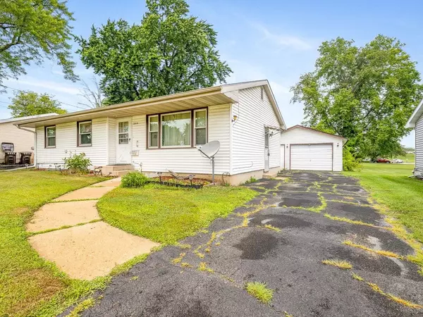 1614 W Laurel Street, Freeport, IL 61032