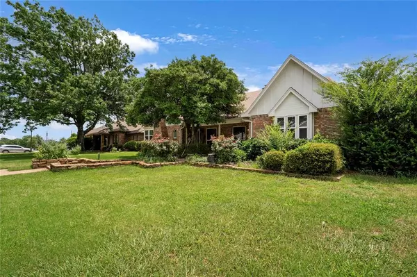 North Richland Hills, TX 76180,7824, 7828 Cardinal Court