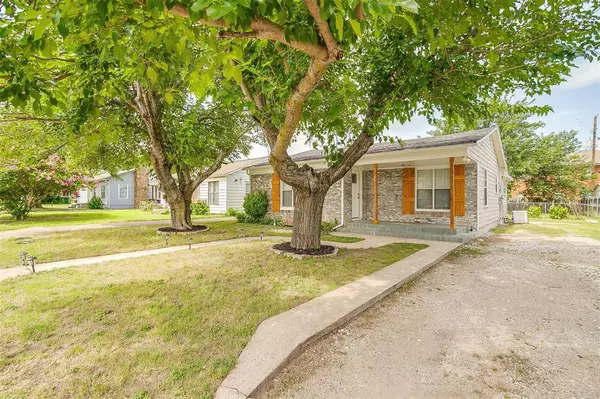 White Settlement, TX 76108,627 Hallvale Drive