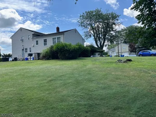 Manville Boro, NJ 08835,170 Evans Dr