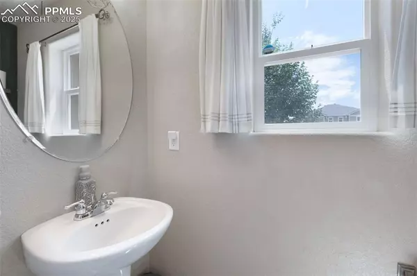 Colorado Springs, CO 80922,3689 Reindeer CIR