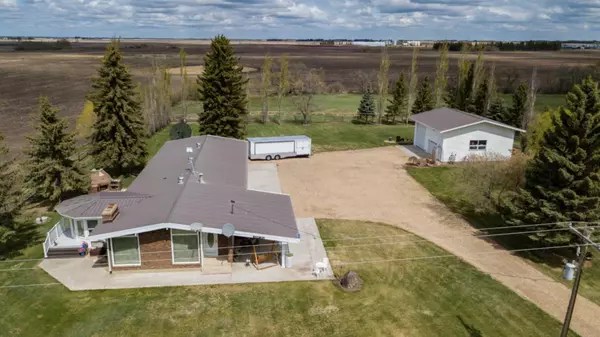5304 56 AVE, Daysland, AB T0B1A0
